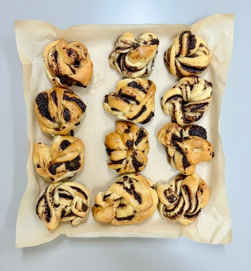 Box of Mini Babka rolls (A dozen)