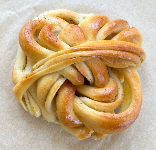 Cardamom & Turbinado Sugar