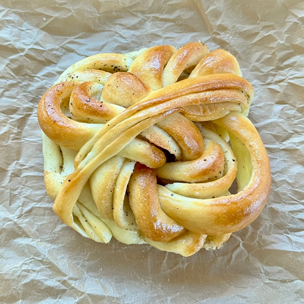 Cardamom & Turbinado Sugar