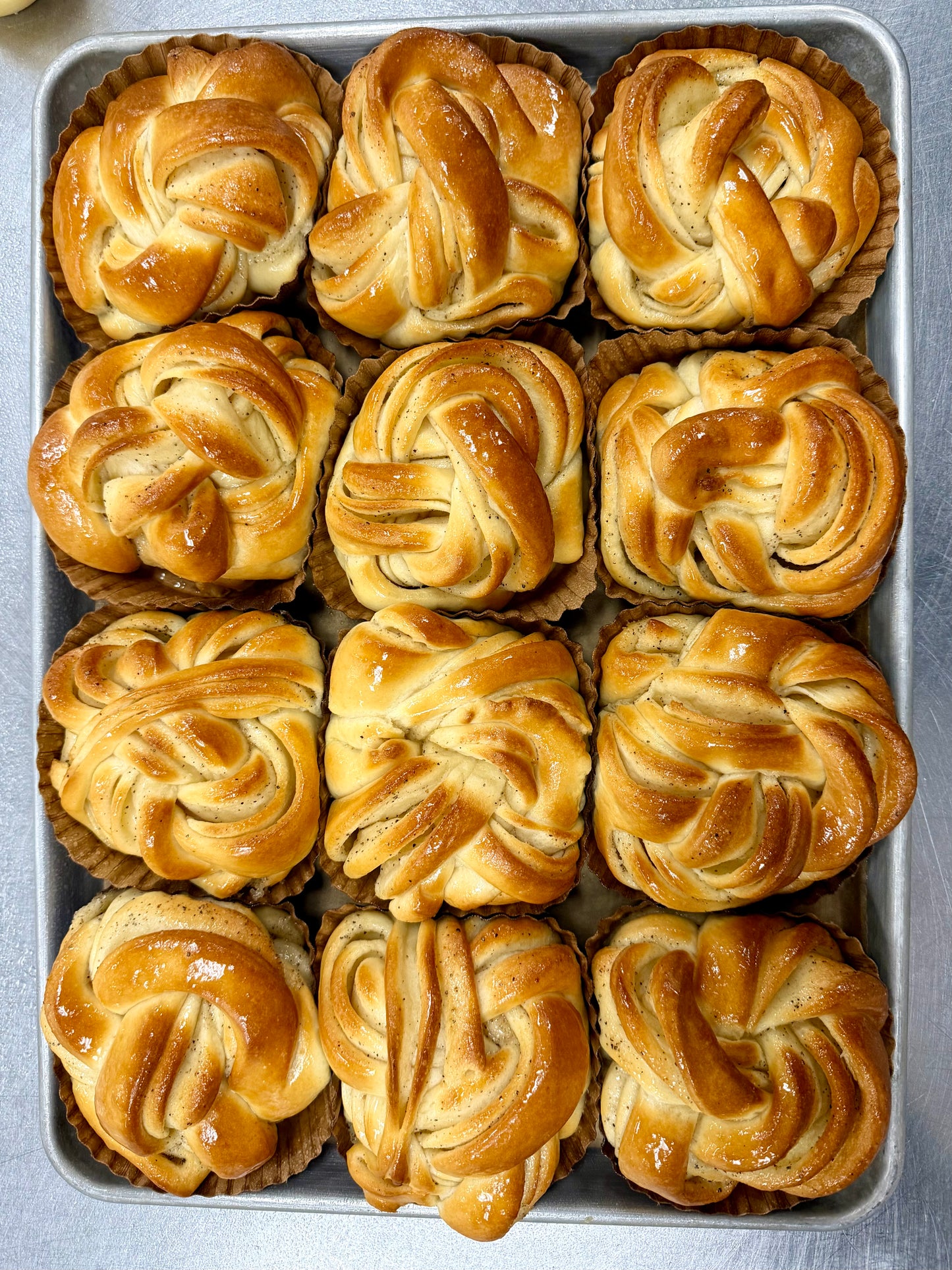 Cardamom & Turbinado Sugar