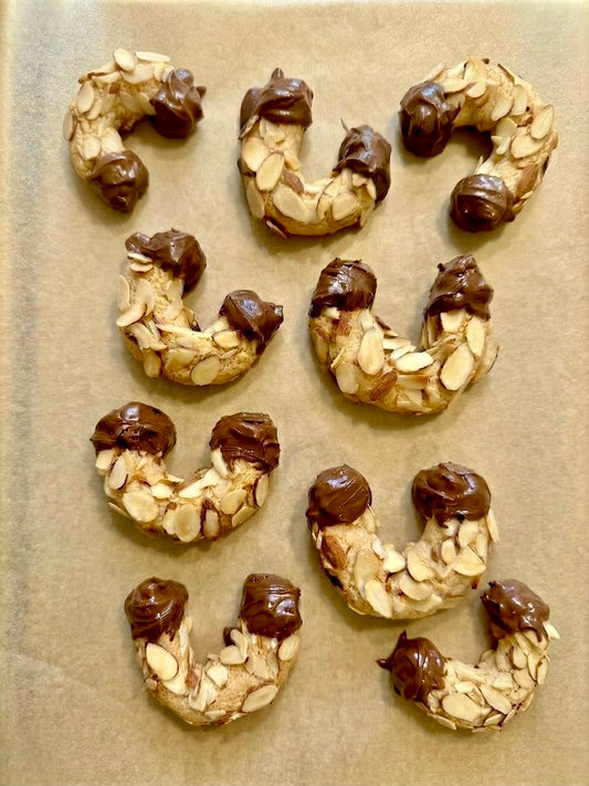 Almond Horns (Pack of 4)